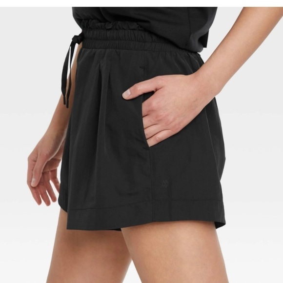 all in motion Pants - All in Motion Shorts | All in Motion Women's
High-Rise Resort Short | Bl…